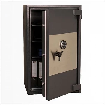 Огневзломостойкий сейф Defender Pro 135 S EL